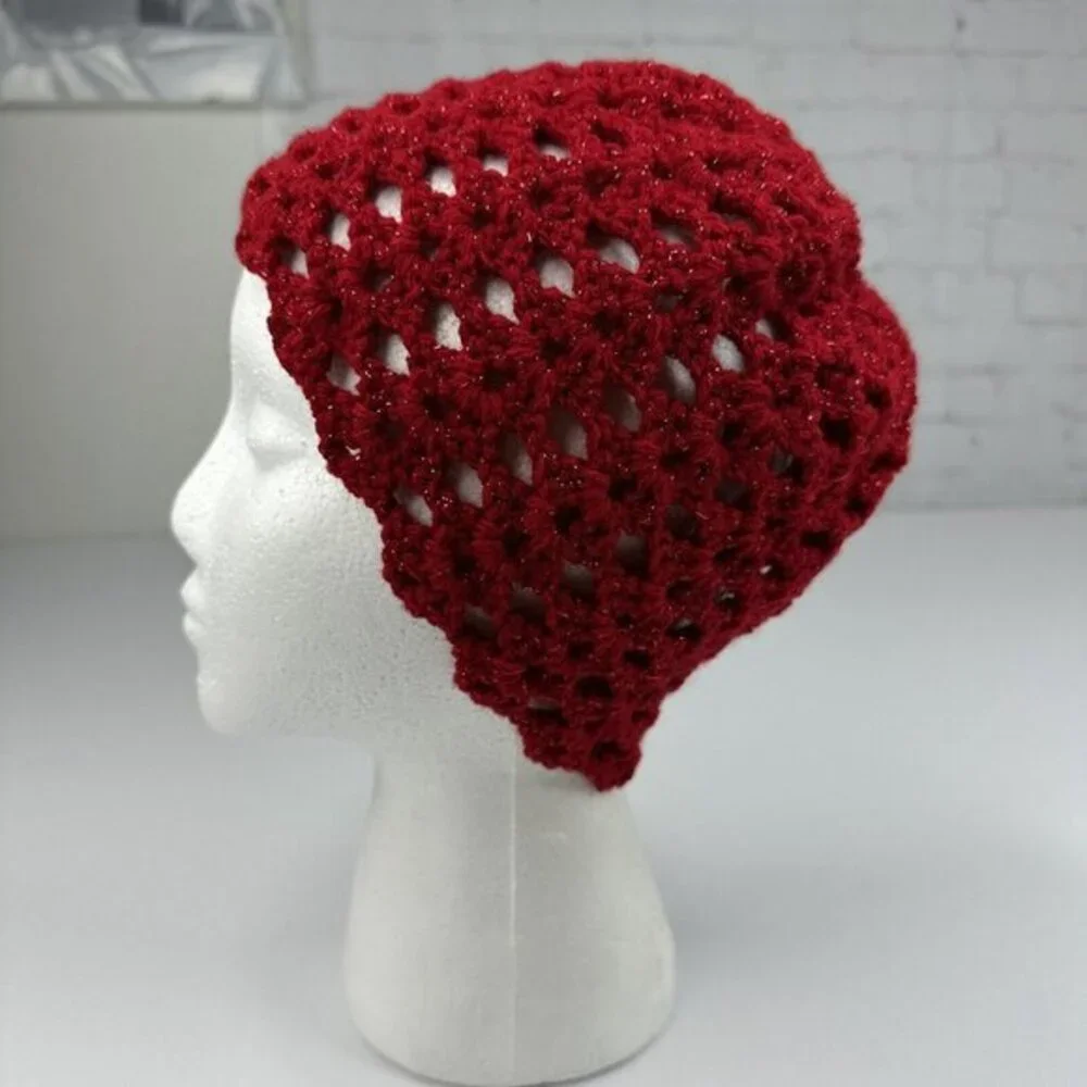 Created By‎ Cyd Big Twist Lacy Cloche Crochet Hat Twinkle Red Metallic NEW